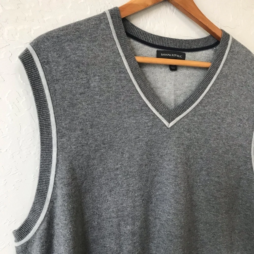 Banana Republic Cotton Silk V Neck Sweater Vest